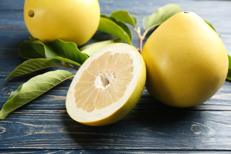 AVERTIZARE ANSVSA: Lot de pomelo cu pesticide, retras de pe piață