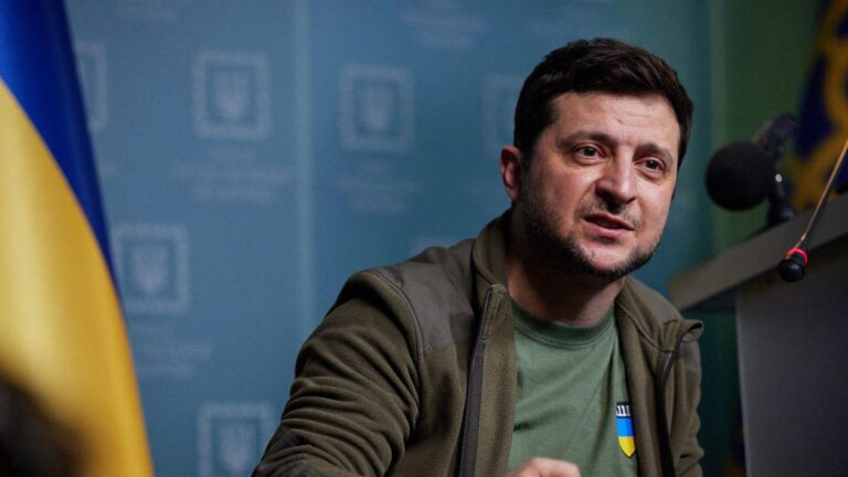 PREMIERĂ în România: astăzi va fi difuzat documentarul „Ascensiunea lui Zelenski”