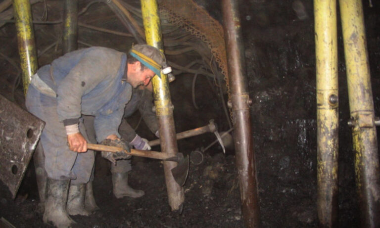 LA LOC COMANDA: 600 de muncitori vor fi reangajați la exploatările de cărbune