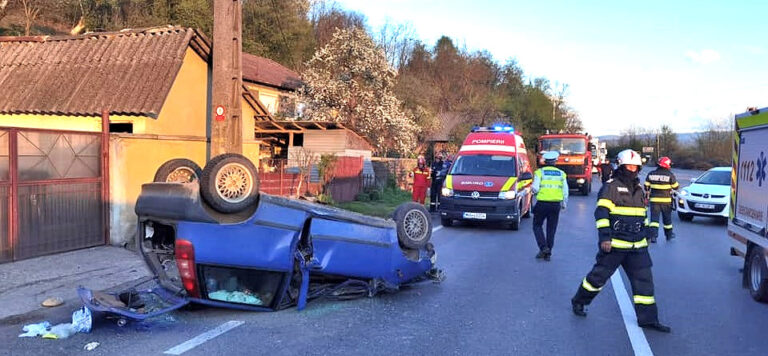 O șoferiță de 49 de ani a scăpat teafără după o cascadorie spectaculoasă la Burjuc