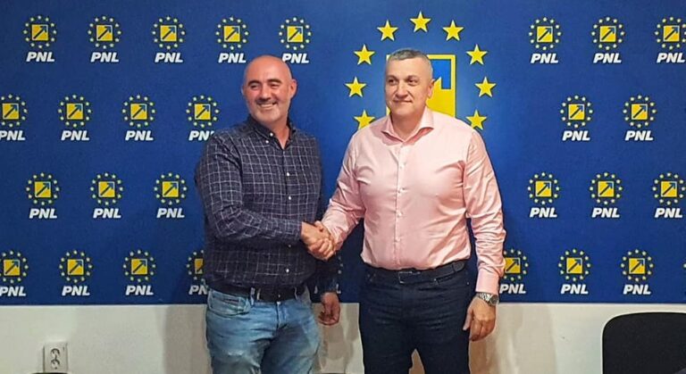 A fost schimbat din funcție președintele organizației municipale PNL Hunedoara