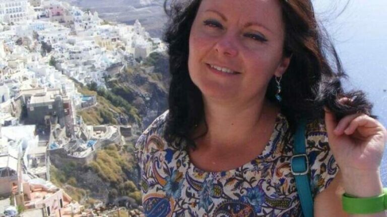Românca ucisă de rechin în Egipt se numea Roxana. În biroul ei din Suceava avea un poster cu adâncurile Mării Roşii