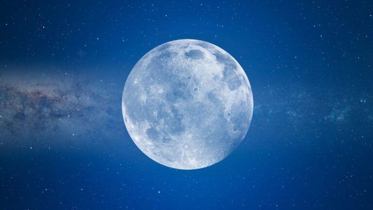 SUPERLUNA, un fenomen astronomic spectaculos în această noapte