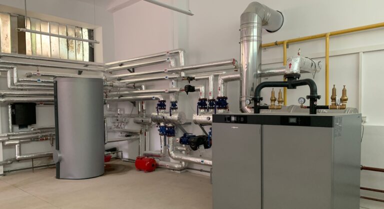 Toate şcolile şi grădiniţele din Deva au centrale termice proprii pe gaz. Adio, Mintia!