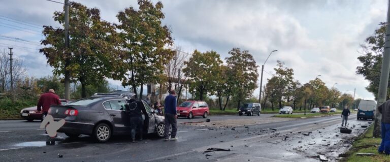 ACCIDENT rutier grav la ieșirea din Deva spre Mintia, patru victime. ATENȚIE: video șocant!