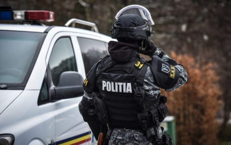 Cine este CEL MAI CĂUTAT infractor hunedorean: Poliţia îl vânează de 15 ani şi nu i-a dat de urmă