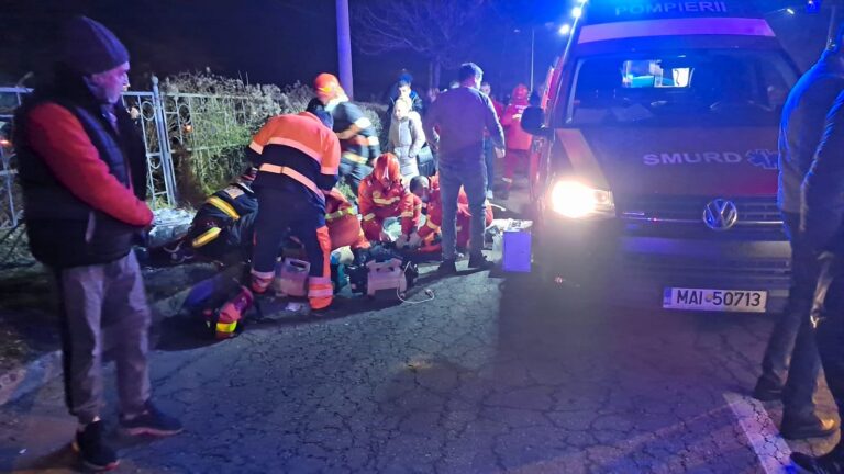 Şase copii, zdrobiţi pe trecerea de pietoni de maşina condusă de un tânăr beat şi fără permis. Unul dintre copii a murit joi dimineaţa