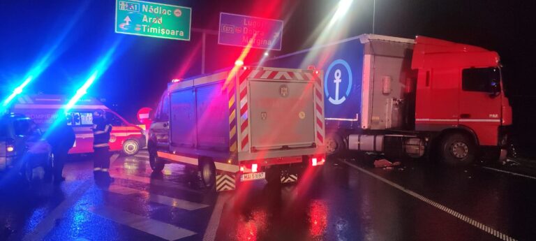 ACCIDENT mortal pe autostrada A1 la Holdea, judeţul Hunedoara. Trafic blocat pe ambele sensuri