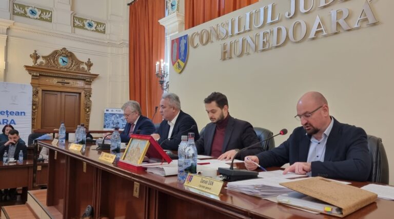 ACTORUL I-A ÎNVINS PE FIGURANŢI. Înfrângere ruşinoasă în instanţă pentru Consiliul Judeţean Hunedoara