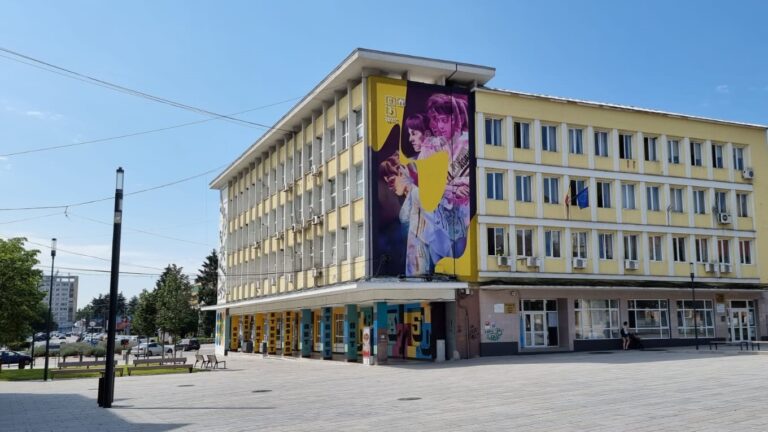 NU RATA OFERTA SENZAȚIONALĂ: Un SRL din Deva angajează DOI ADJUNCȚI AI PROCURORULUI GENERAL