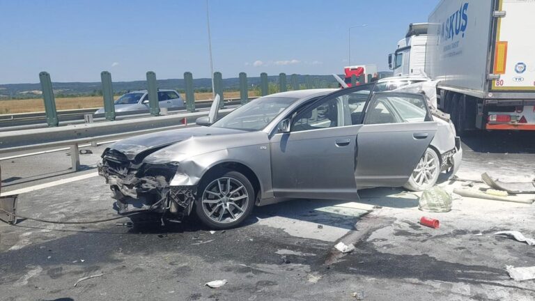ACCIDENT pe autostrada A1 la Margina, sensul de mers Nădlac-Deva. Un TIR și 4 autoturisme implicate, trafic îngreunat