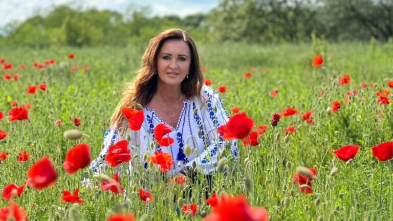 Natalia Intotero o înlocuiește pe Gabriela Firea. Bună pentru Românii de Pretutindeni, bună pentru Familie