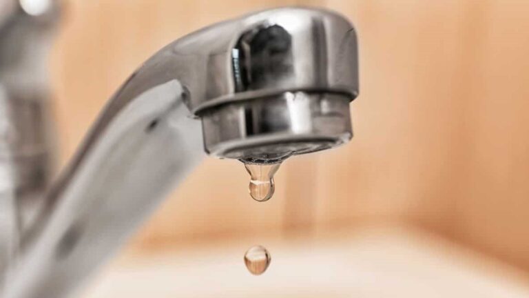 ATENȚIE: Deva rămâne FĂRĂ APĂ în această noapte! Peste 60 de străzi și puncte termice afectate – vezi lista