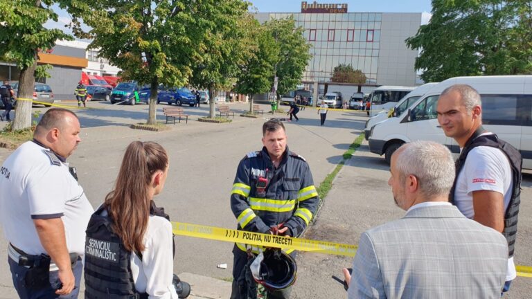 ALERTĂ LA AUTOGARA DEVA! Un rucsac cu izmene și chiloți a pus pe jar instituțiile de forță. Foto + Video