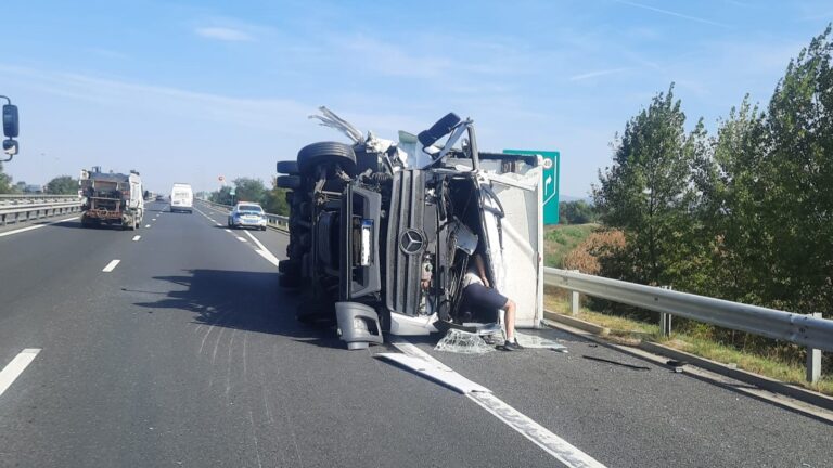 AL DOILEA ACCIDENT în zona Orăștiei, miercuri, pe autostrada A1 – FOTO