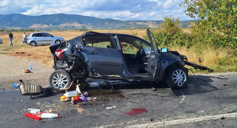 GRAV ACCIDENT rutier lângă Hațeg: 3 autoturisme implicate, 7 victime. Intervine ELICOPTERUL SMURD