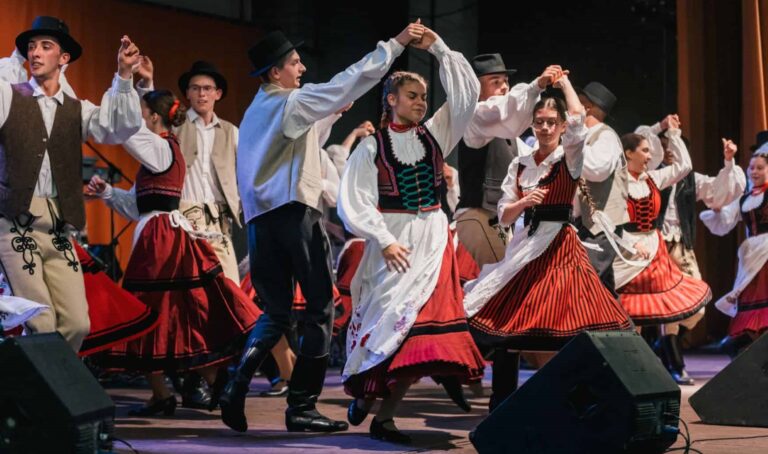 ZILELE MAGHIARE din județul Hunedoara încep sâmbătă, 16 septembrie. Vezi programul complet