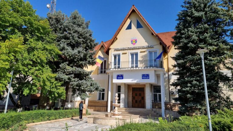Consilier către primar: ”Hai, mă, c-ai zis că ești șmecher pă chestiile astea. Lasă poveștile de doi lei.” – VIDEO