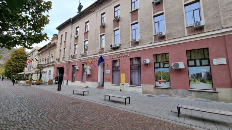 Casa de Asigurări de Sănătate Hunedoara, ÎNCHISĂ PE TERMEN NEDETERMINAT. Sunt afectați pacienți, medici, furnizori