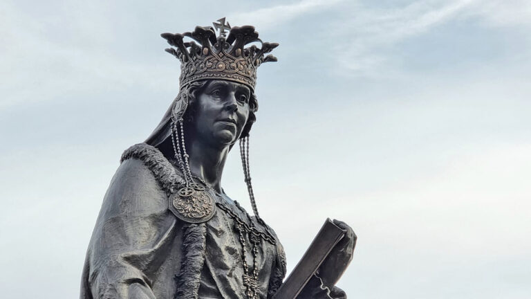 MOMENT ISTORIC: Regina Maria a României are, de astăzi, O STATUIE ÎN DEVA