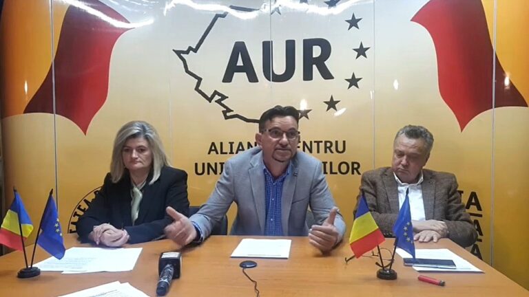 Senatorul Vasilică Potecă, prima conferință de presă la AUR. Așezat pe colțul mesei, totuși a prins loc la masă