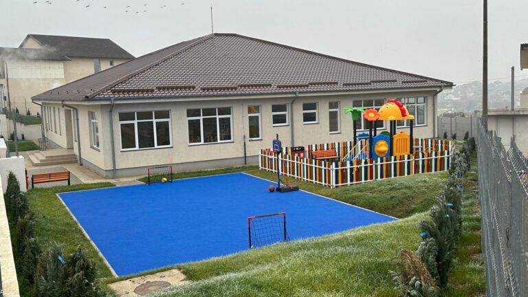 O GRĂDINIȚĂ nou-nouță, RIDICATĂ DE LA ZERO, a fost inaugurată în ”Deva Nouă”. Va găzdui 80 de copii