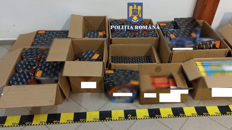 Pagubă mare pentru un negustor: Poliția i-a confiscat 420 de kilograme de petarde și artificii