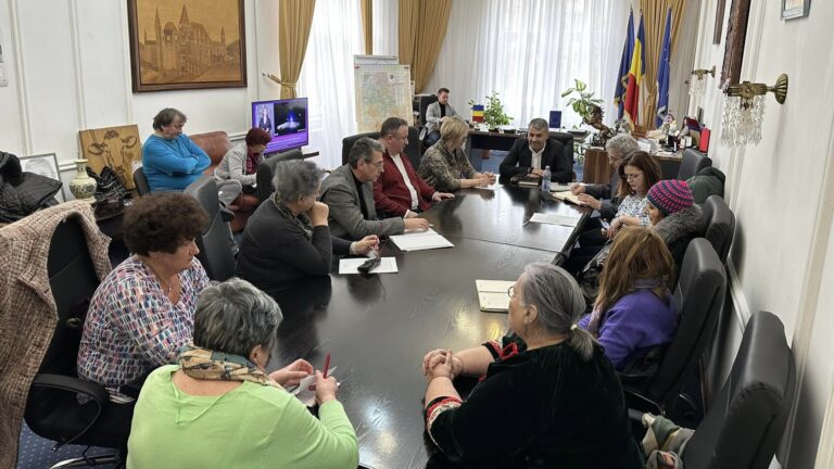 Medicii de familie din județul Hunedoara bat din poartă în poartă. Concluzia: Vă stimăm dar n-avem bani