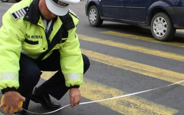 PERICOL LA VOLAN: Un ȘOFER DE 86 DE ANI din Deva a lovit o femeie pe trecerea de pietoni