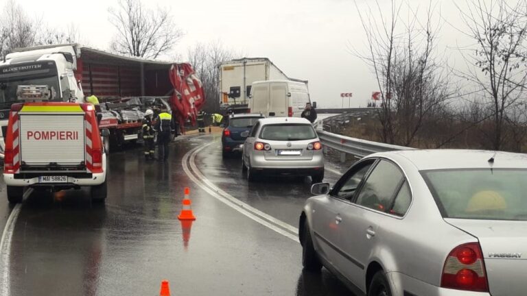 ACCIDENT pe șoseaua groazei, pe Dealul Coșava, între Deva și Timișoara. TRAFIC BLOCAT