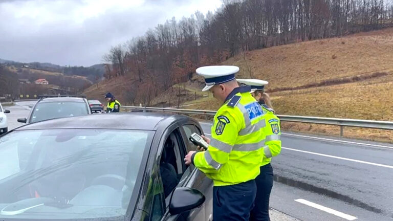 Șoferi hunedoreni prinși conducând BEȚI sau FĂRĂ PERMIS. Campionul are 28 de ani și e din Petroșani
