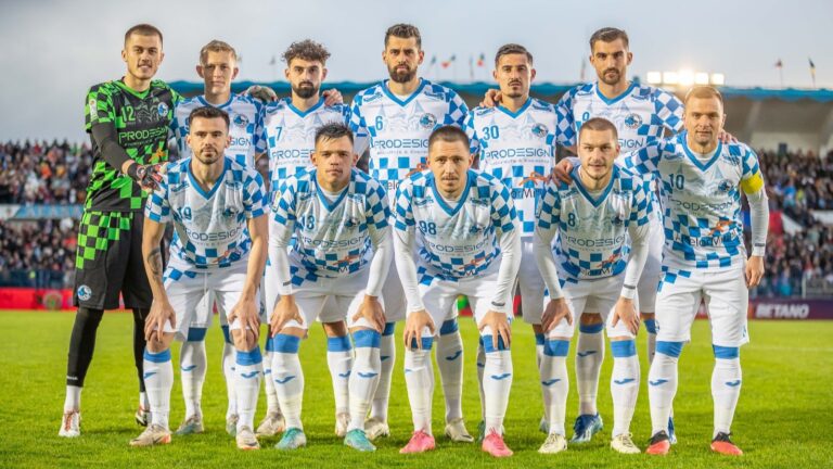 Acești băieți pot face UN ORAȘ FERICIT! Este 3-0 pentru Corvinul Hunedoara, în confruntarea cu CFR Cluj