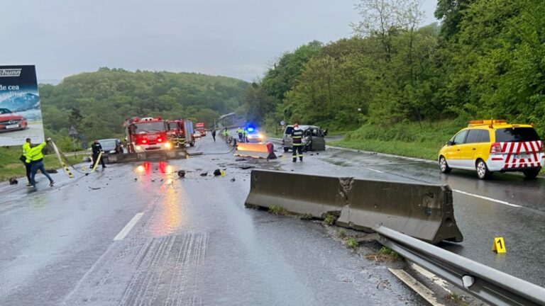 ACCIDENT CU 7 VICTIME la intrarea în Deva, zona Izvorul Decebal. Toți erau într-un microbuz