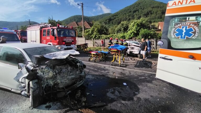 ULTIMA ORĂ: ACCIDENT GRAV la Vețel, pe DN 7. Se circulă alternativ, pe o singură bandă