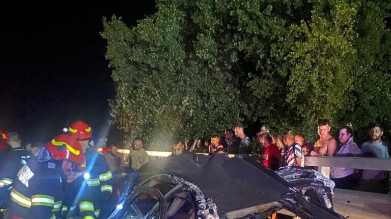 TRAGEDIE PE ȘOSEA: CINCI tineri au murit într-un accident la Gelmar, în apropiere de Geoagiu