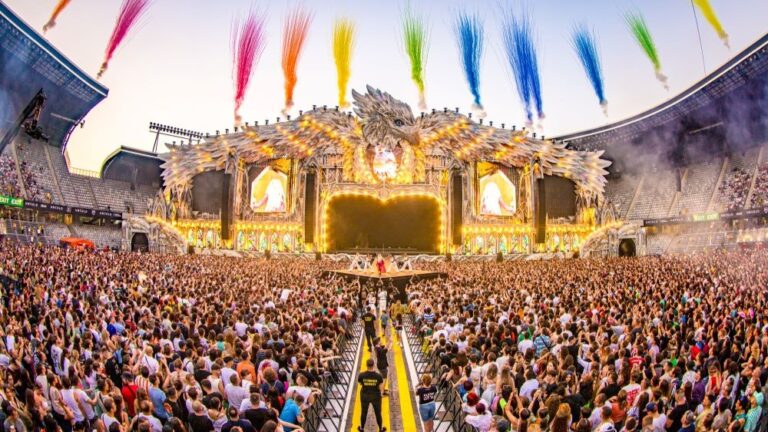 O femeie din Cluj și-a închiriat apartamentul pentru 4 zile, la festivalul Untold, la preț de vacanță în MALDIVE