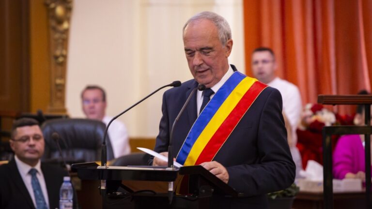 Laurențiu Nistor a depus jurământul pentru un nou mandat de Președinte al Consiliului Județean Hunedoara