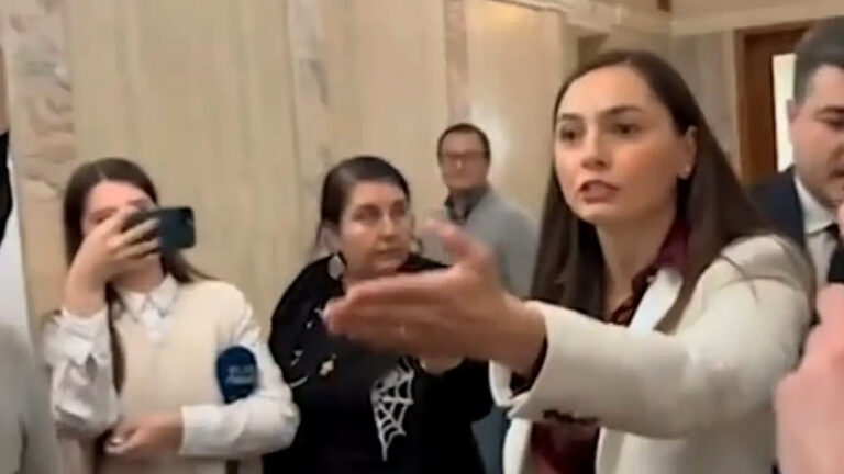 NEBUNIE TOTALĂ: George Simion o vrea în Guvern pe Anamaria Gavrilă! Chiar prim-ministru!