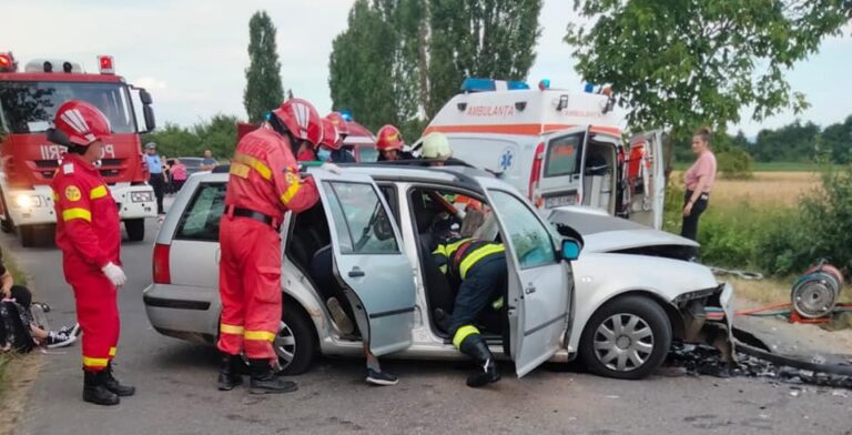 ACCIDENT GRAV cu 8 victime, dintre care 5 copii, în judeţul Hunedoara. A fost activat Planul Roșu de Intervenție