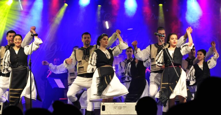 Deva devine, pentru trei zile, capitală a culturii tradiţionale!