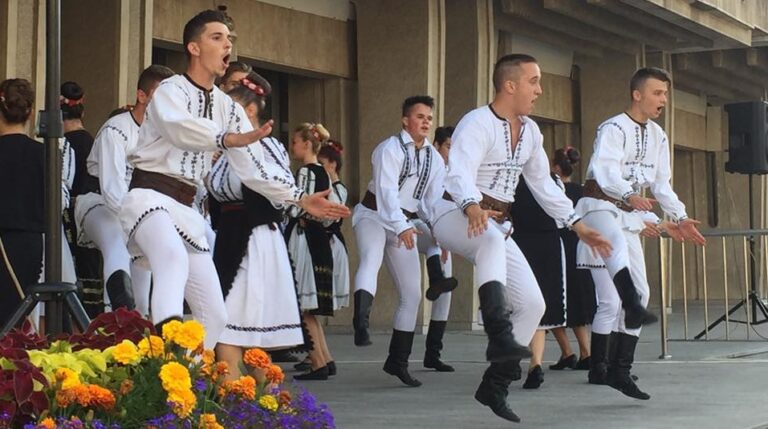 Începe Festivalul Internațional de Folclor ,,Carpatica – Deva”