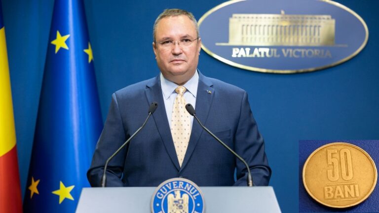 Premierul Nicolae Ciucă: Prețul de la pompă va fi compensat cu 50 de bani. Președintele Klaus Iohannis: 50 de bani sunt 50 de bani