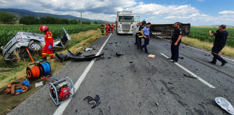 ACCIDENT MORTAL pe DN 7, la Aurel Vlaicu