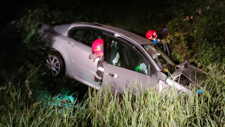 ACCIDENT lângă Hunedoara – două victime, o persoană încarcerată. La volan era o tânără de 21 de ani din Deva
