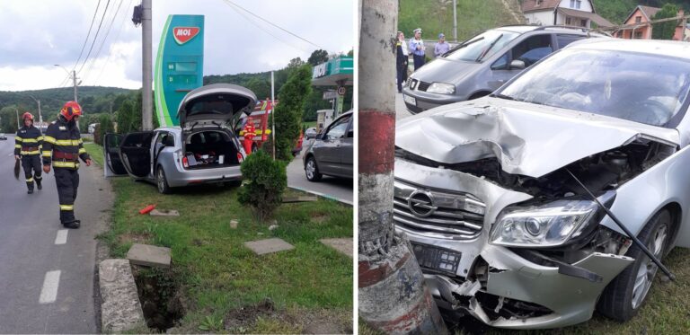 ACCIDENT la benzinărie, în Brad. Un stâlp s-a pus în calea tinerei şoferiţe