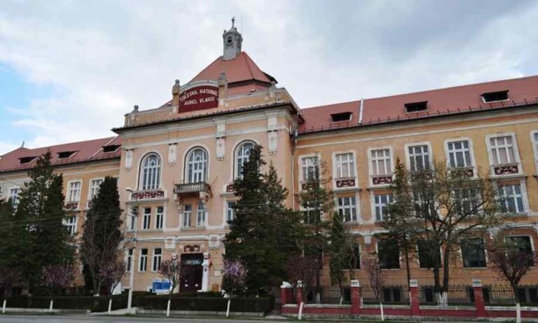 SURPRIZĂ? Care este CEA MAI BUNĂ ȘCOALĂ din județul Hunedoara, după rezultatele la Evaluarea Națională