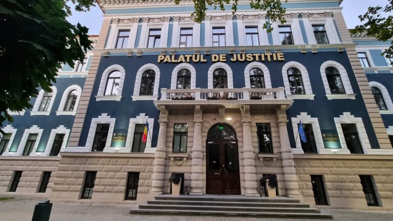 PROTEST: Activitate SUSPENDATĂ la Tribunalul Hunedoara. Se judecă doar cauzele de urgență