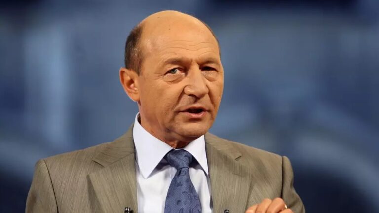 Traian Băsescu: Nu-i nicio reformă a administraţiei reducerea de personal, e o păcăleală